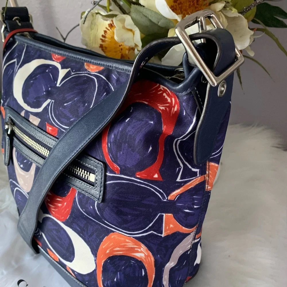 RARE COACH LEGACY HERITAGE SIGNATURE “C” PRINT DUFFLE HOBO/CROSSBODY BAG